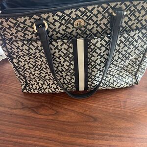 Tommy Hilfiger Monogram Black and Cream Tote Womens logo designer